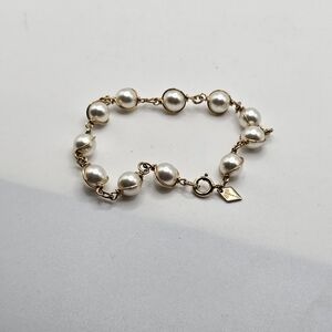 Sarah Coventry Elegant Pearl Bracelet with Goldtone Accents 71/4